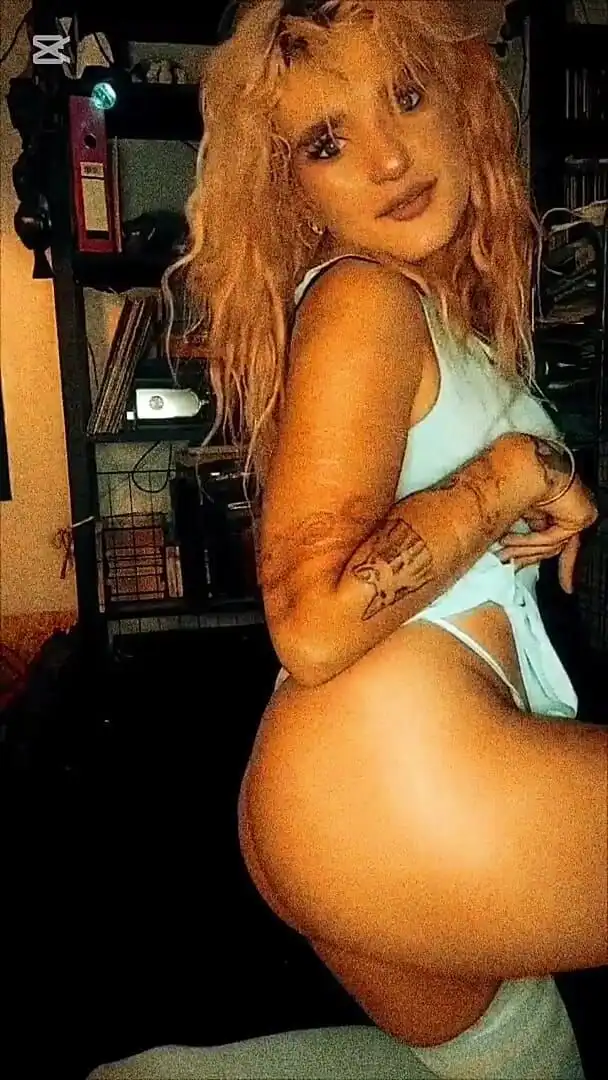 Blonde Slut Dancing