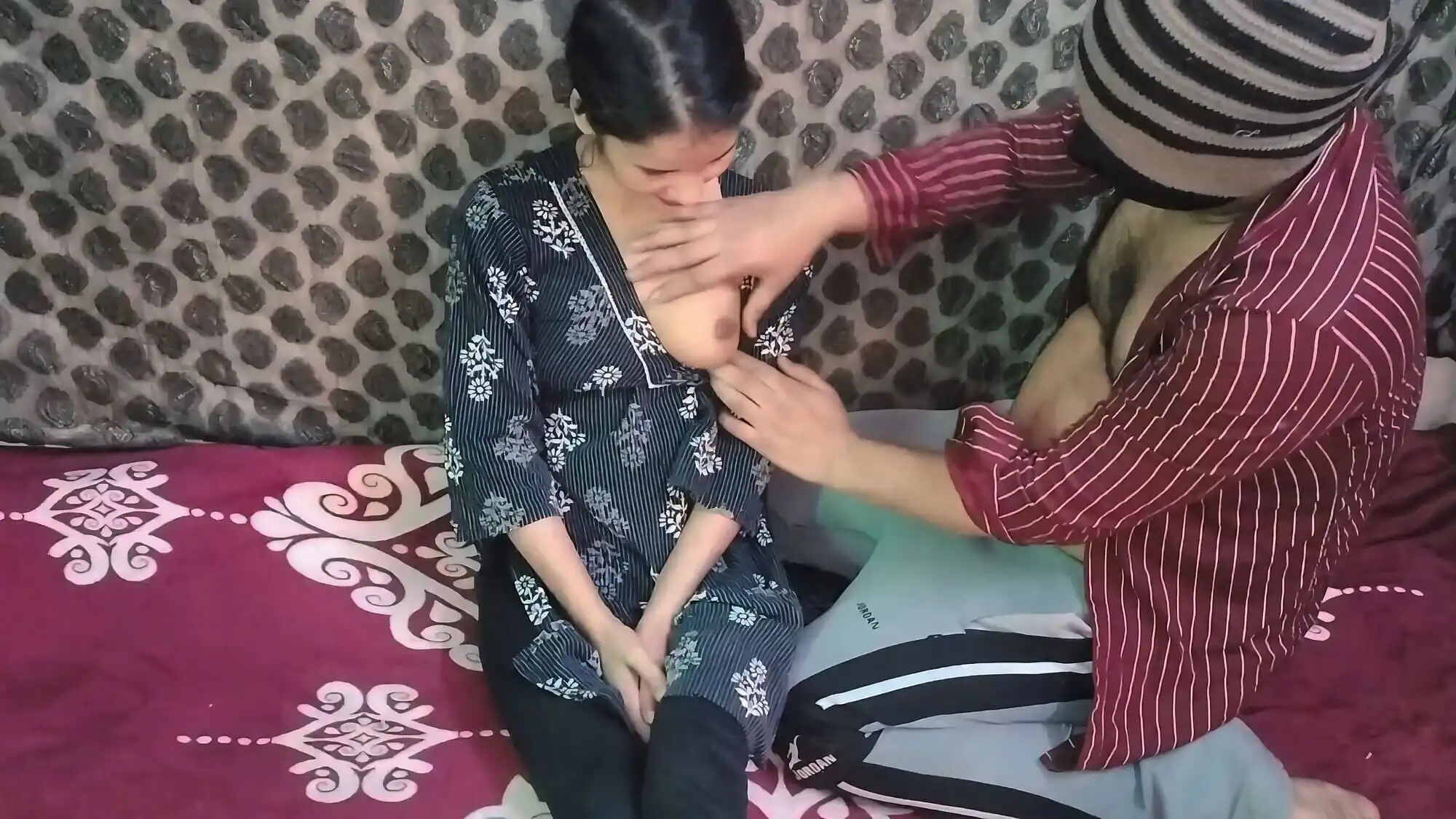 Delhi College Girl Dropped at Hostel