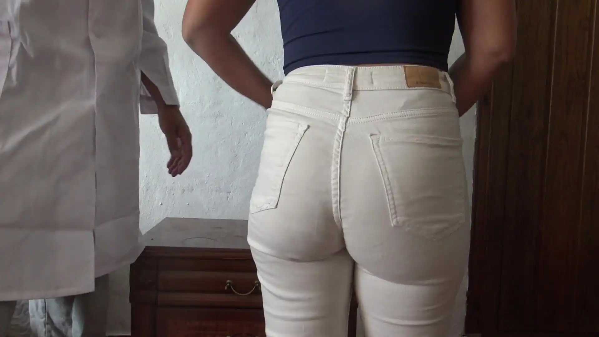 This Turkish Muslim Woman Is Shocked When Doctor Looks Inside Her Asshole!!!