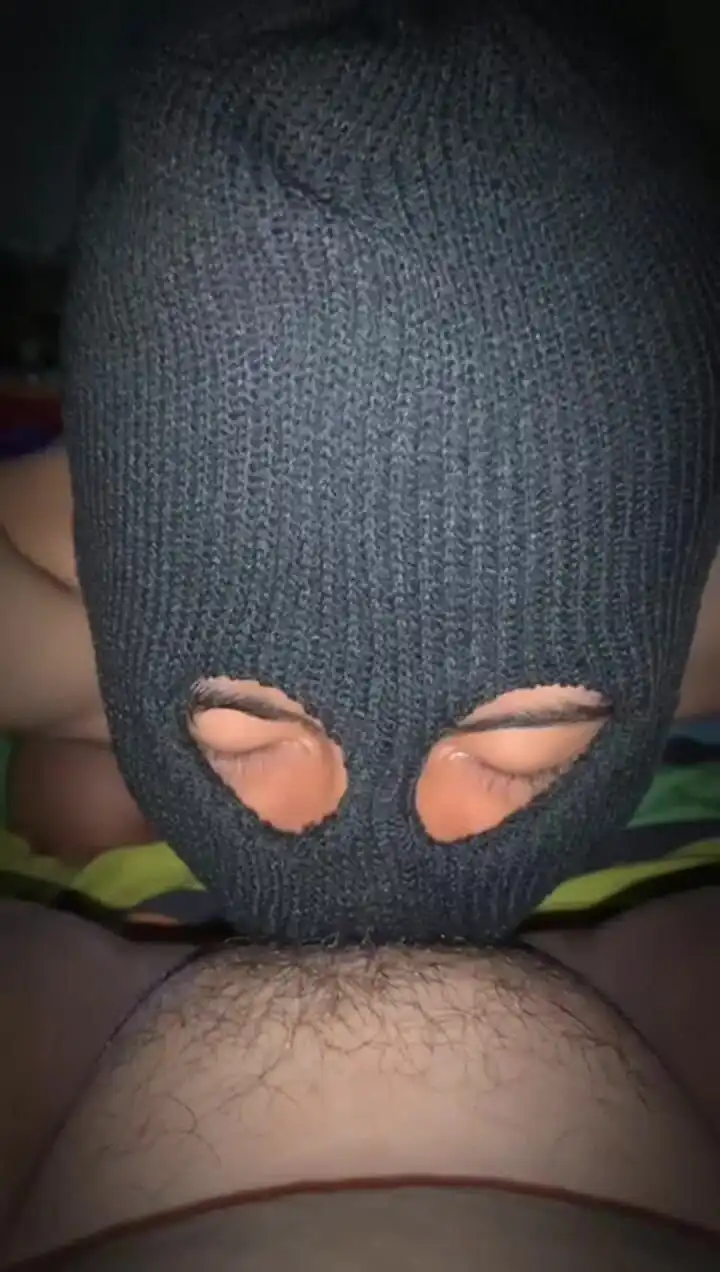 Lick Her Pussy First Before Being Fucked