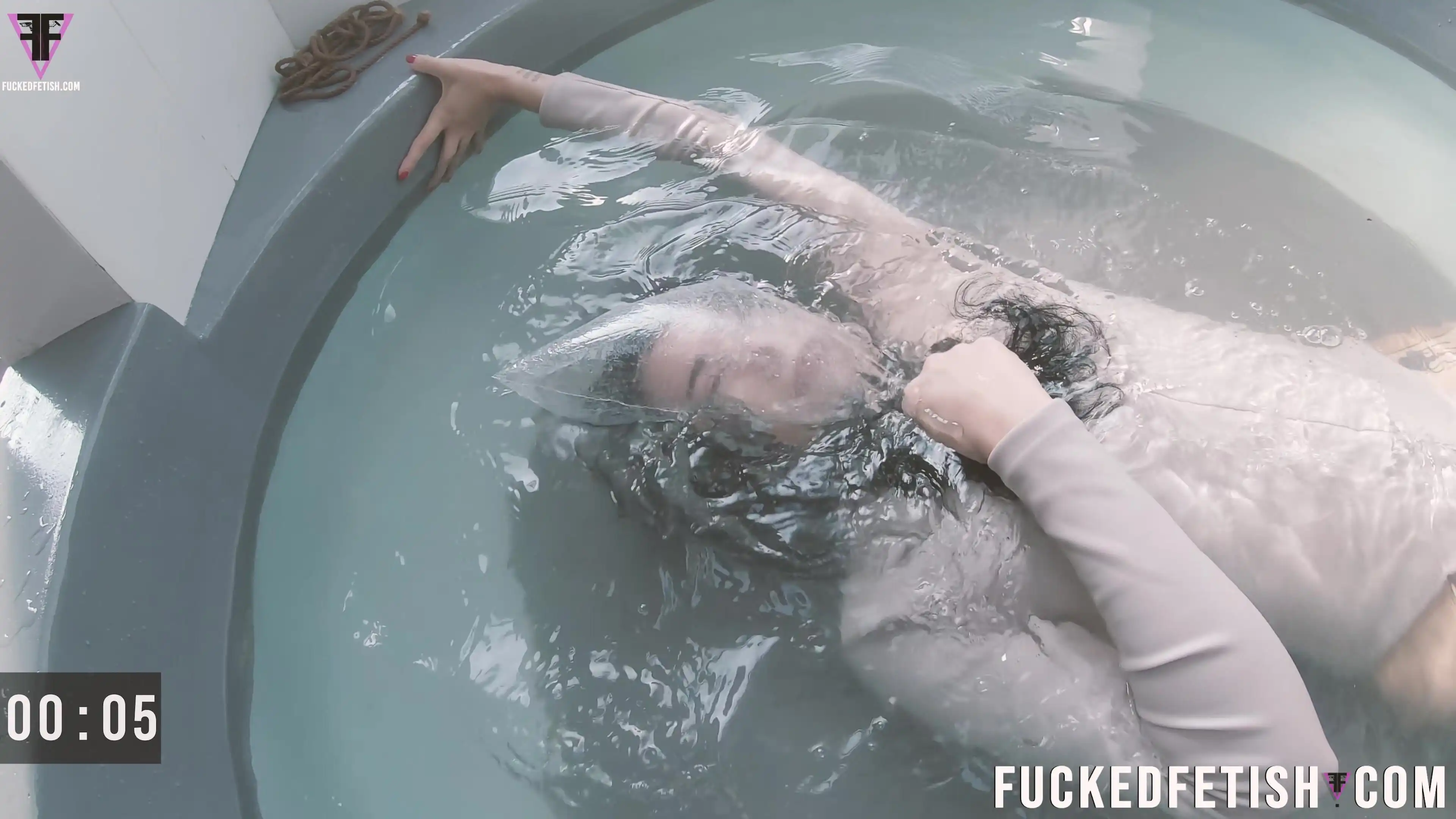 4K Water Bagging Sexy Latin Goddess Swimsuit Topples