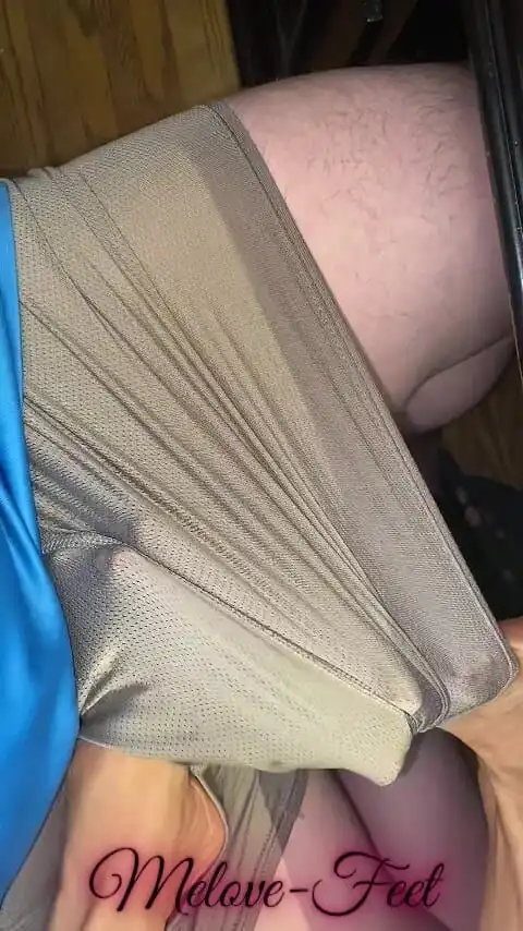 Melove Going Into Naelor's Underwear