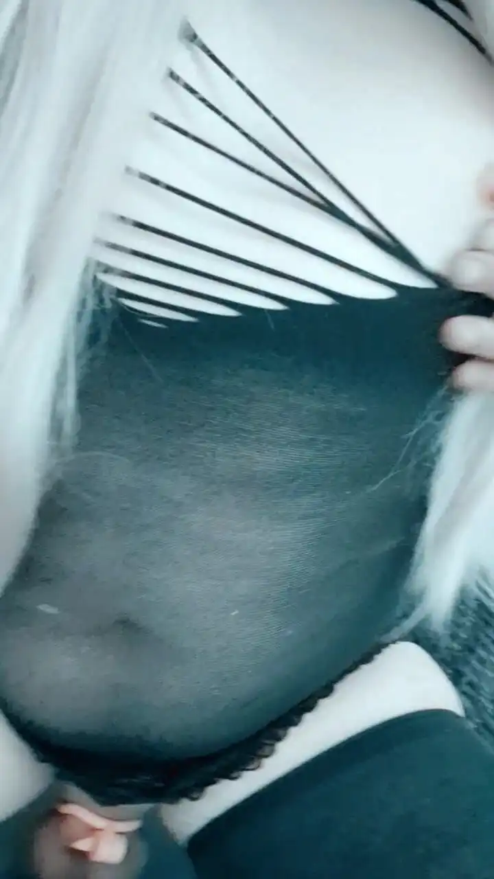 Alicia-sissy-smallz Tiny Wet Clitty Dick Sissy in Chasity and Pee