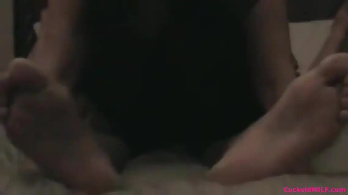Cuckolds MILF Has Her Pussy Eaten by BBC Bull