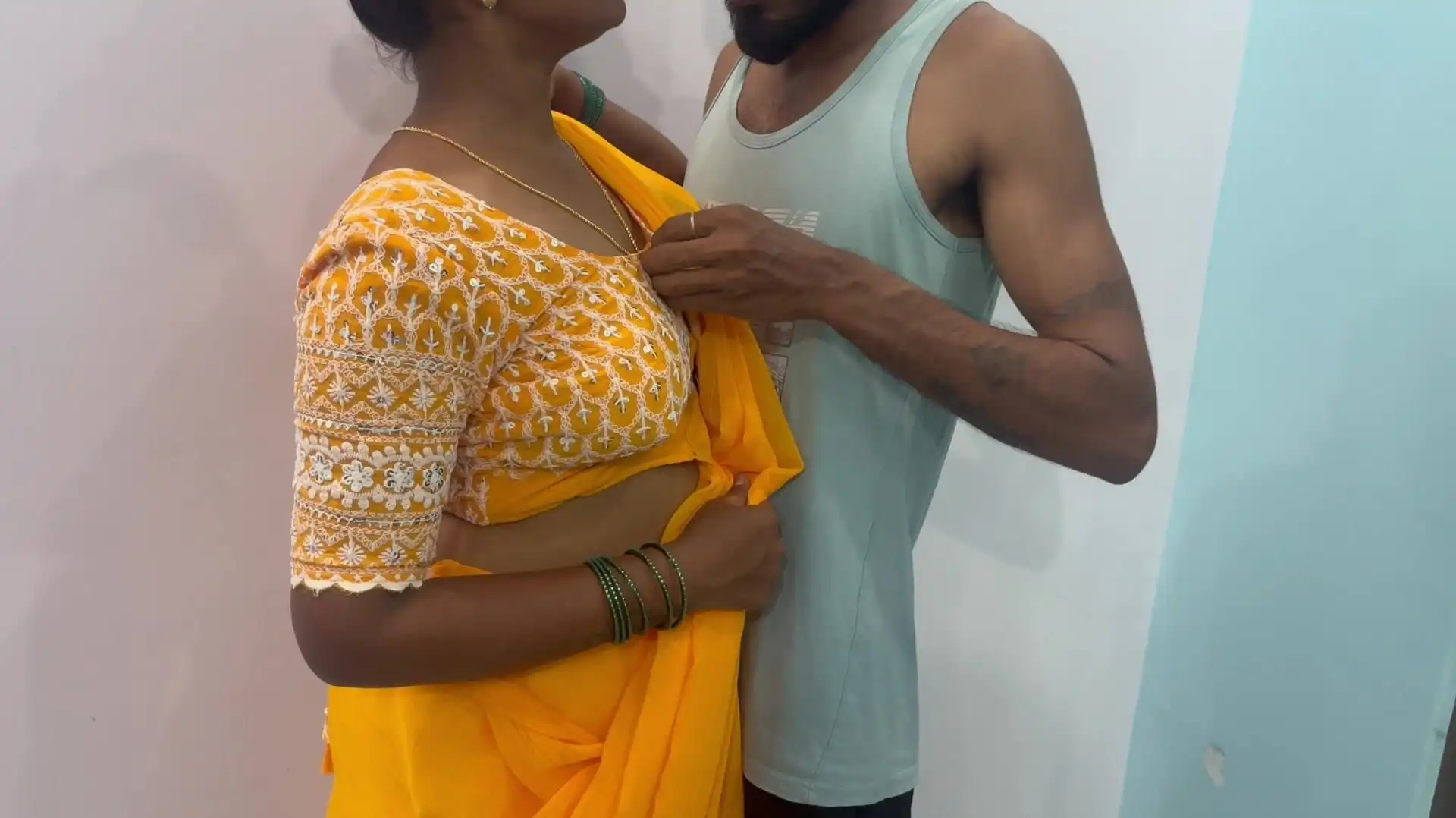 Mallu Couple Hot Romantic Fuck in Saree