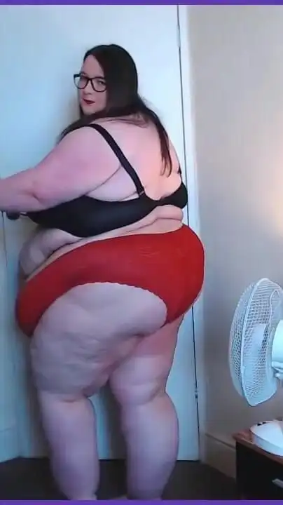 SSBBW thong and panty fashion show