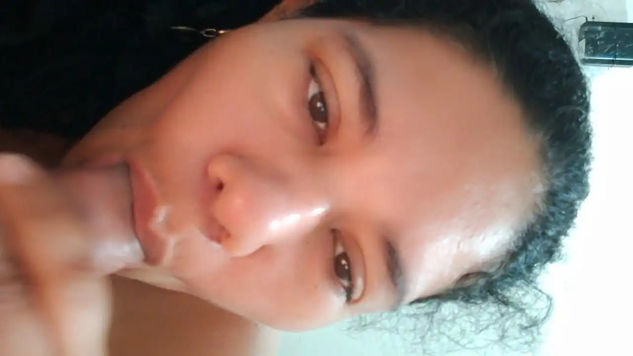 Girlfriend Sucking Delicious
