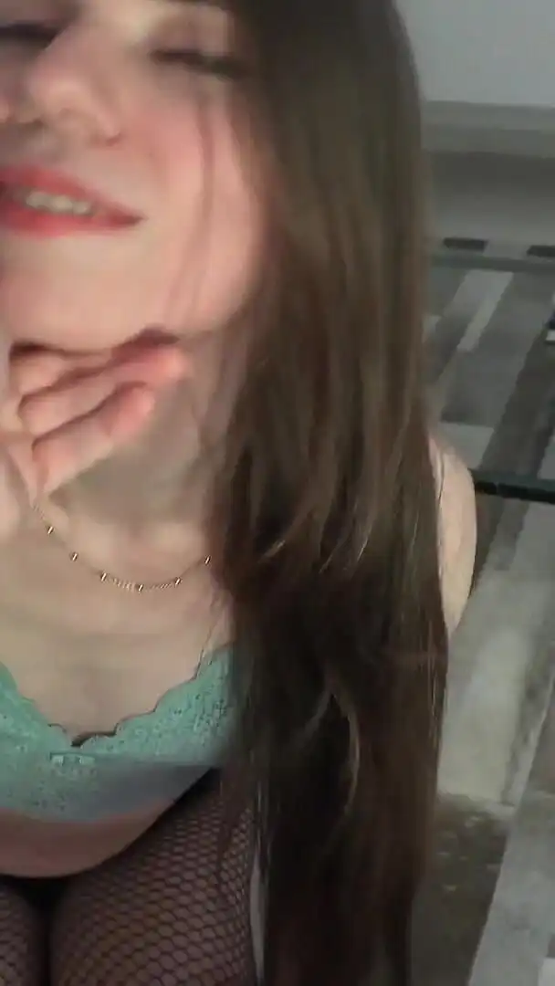 Anna Is Serving Big Cock