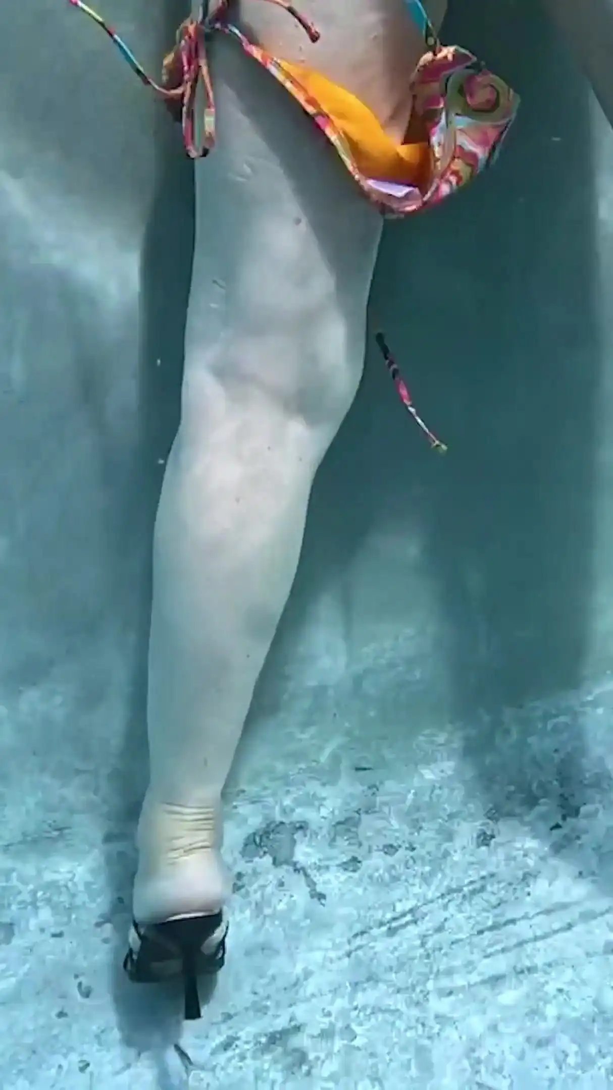 Over/underwater Pool Shots and a Long