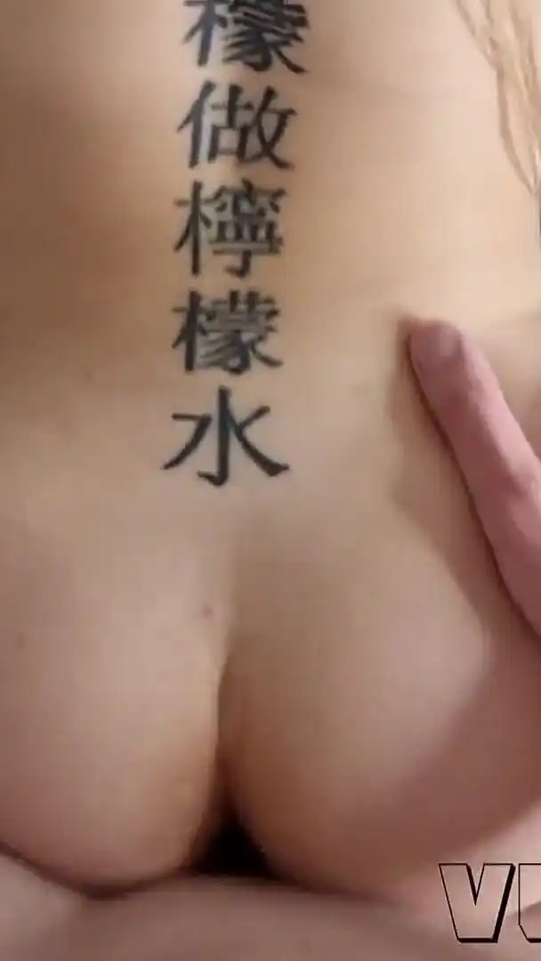 Local Beauty Lured and Fucked a Tourist