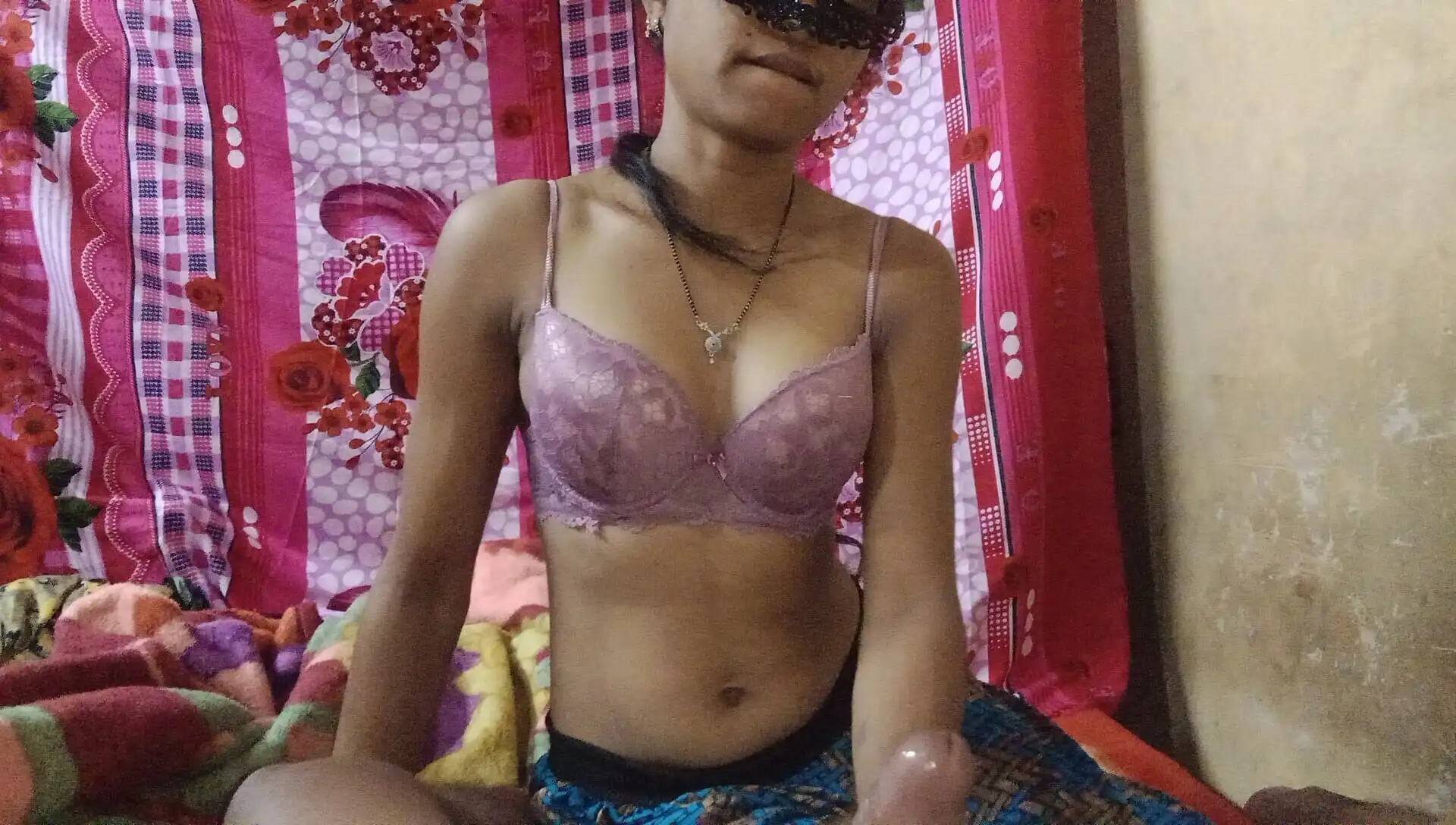 Indian Hot Bhabhi Sucking Cock