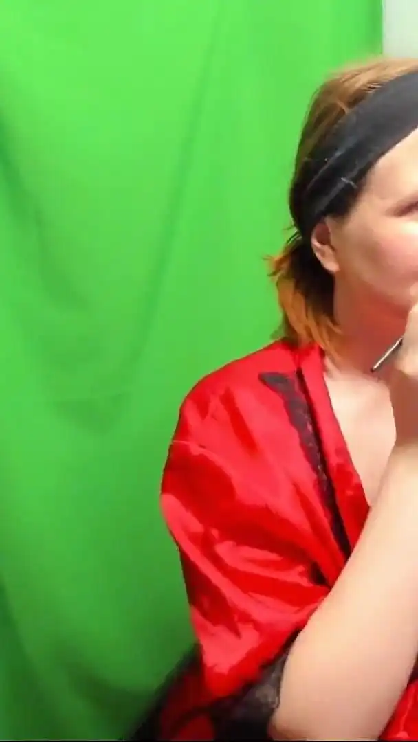 Ignore You While Doing Makeup