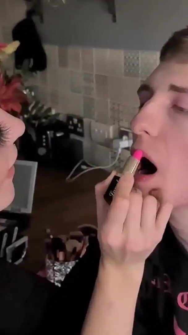 Boyfriend to girlfriend pt. 1 : The make over