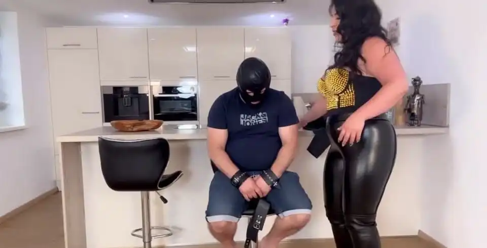 Be the Next Slave Serve Me!