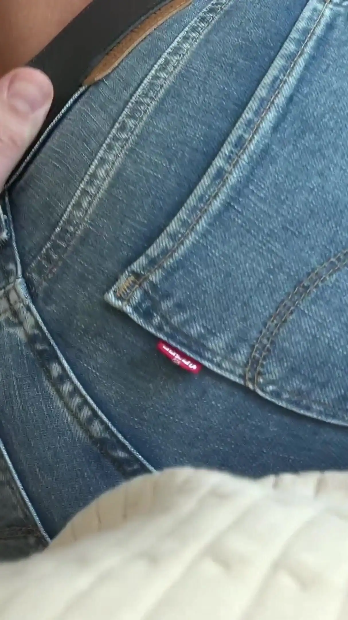 821 You're Tempted to Fuck Her
