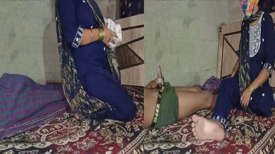Sexy Indian Maid Sucks Cock in All Hindi Audio