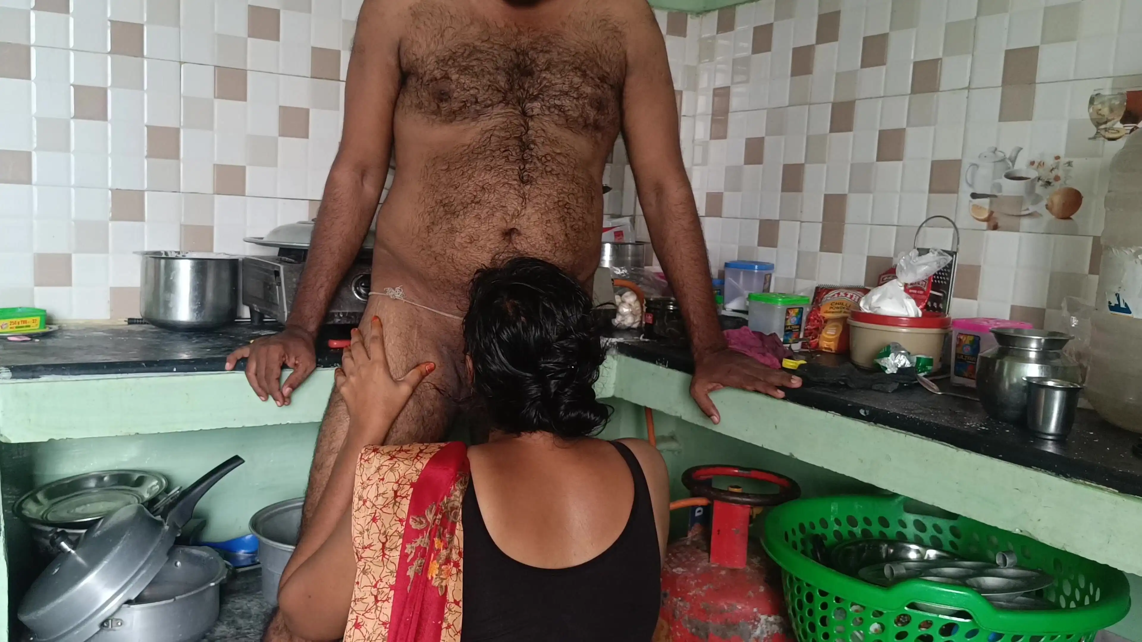 House Wife Suck Neighbour in Kitchen When Husband Not There in Home