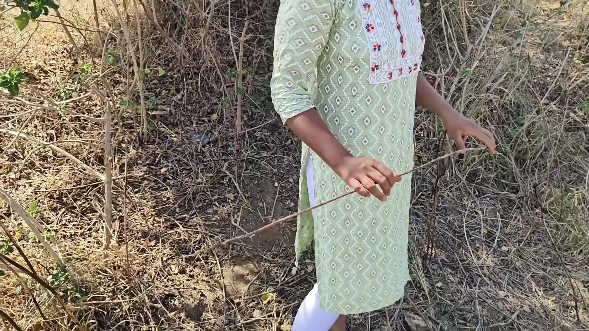 Desi Hot Village Girl Jungle Me Fucked Her Tight Pussy