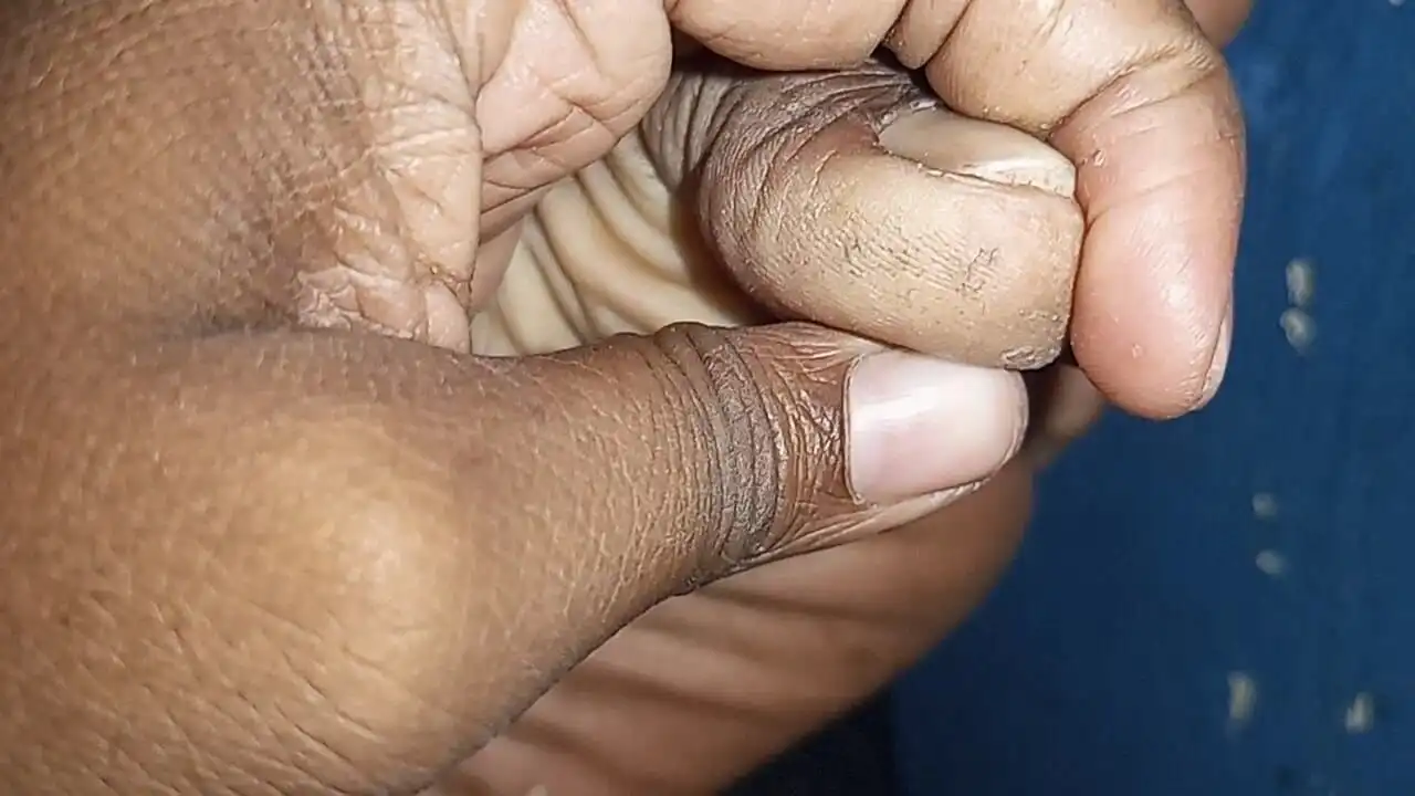 Desi Foot