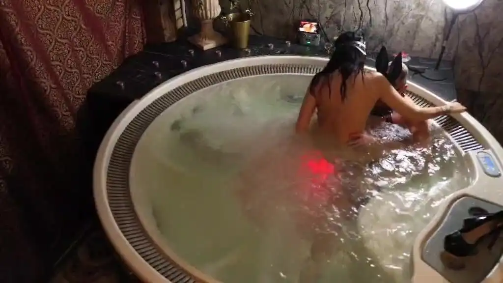 Bath Tube Sex