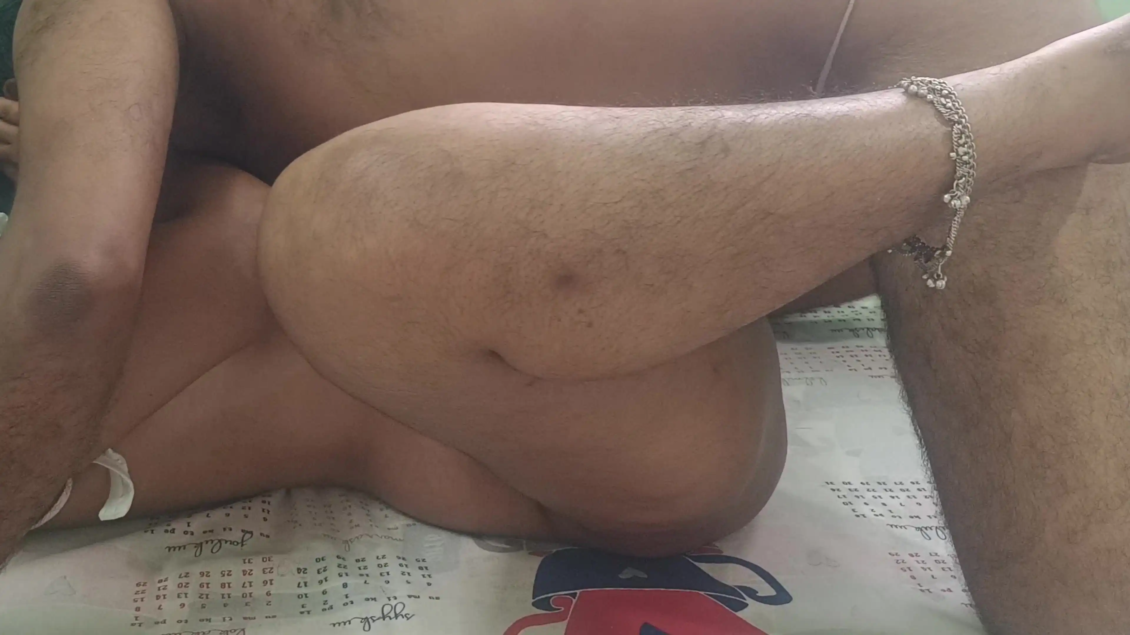 Married Couples Enjoying Machinary Fucking in Bed