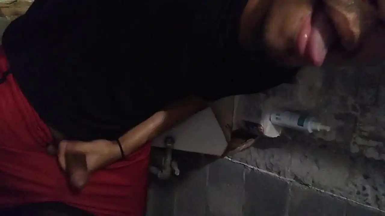 A straw in the toilet was necessary. You actually like it a lot.