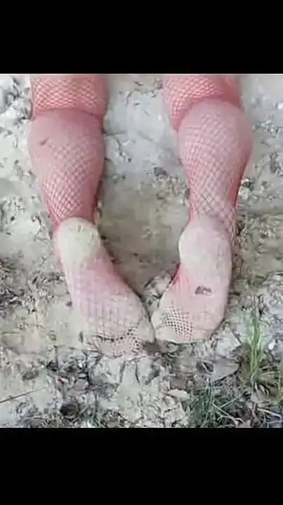 Dirty feet - part 1