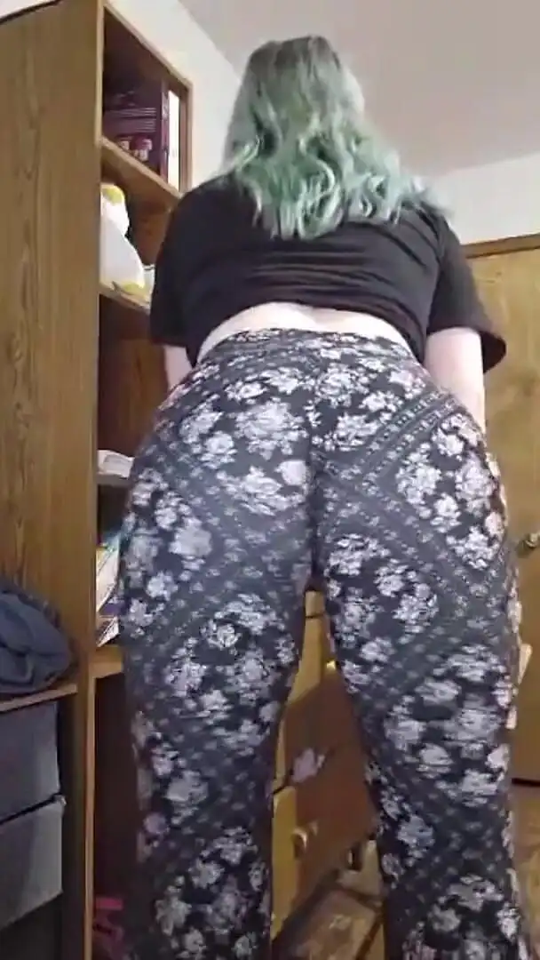 Shaking My Sexy Ass in Tight Leggings