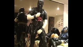 Roxina2006rubbergurlkinkyparade021106xxxl.wmv