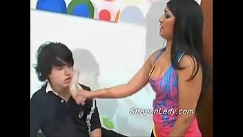 Gabrielle Scres Her Boyfried With A Strapon