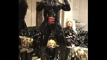 Roxina2007sonaughtyrubberdoll240207.wmv