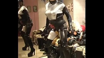 Roxina2007sexydollinpeepants060307xl.wmv