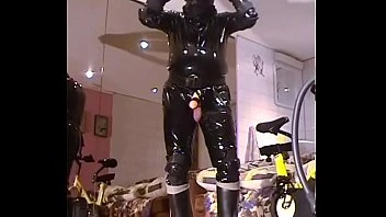 Roxina2002bigcockplayinpvc031002.wmv