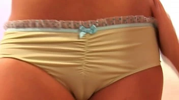 Milf And Young Girl Lesbianporn