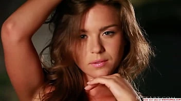 Sexy Teen Lily Posing Nude
