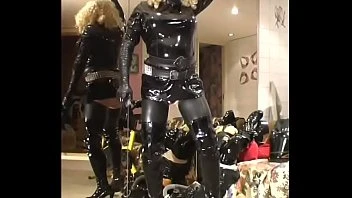 Roxina2005hotlatexgirl240205.wmv