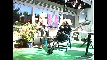 Roxina2007rubbergurlanddollout180807.wmv