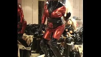 Roxina2007ladyboyinredzentai270207xl.wmv