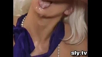 Very Beautiful Blonde Great Dp And Great Cumshots,