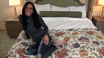 Tanned Sexy Milf Sucking Cock And Taking It From Behind