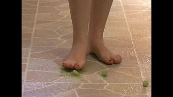 Foot Fetish - Sexy Feet Crushing A Bunch Of Gs