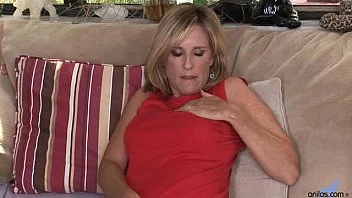 Toying Milf Jodi West Masturbates