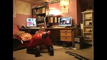 Roxina2008fetishgurlinred150708xl.wmv