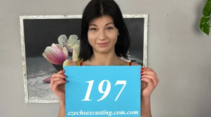 Czech babe makes guy very hard in casting
