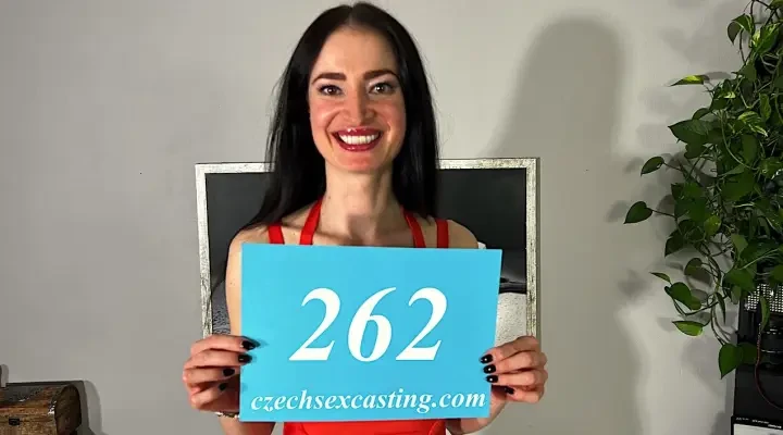 Skinny milf wants to conquer the world