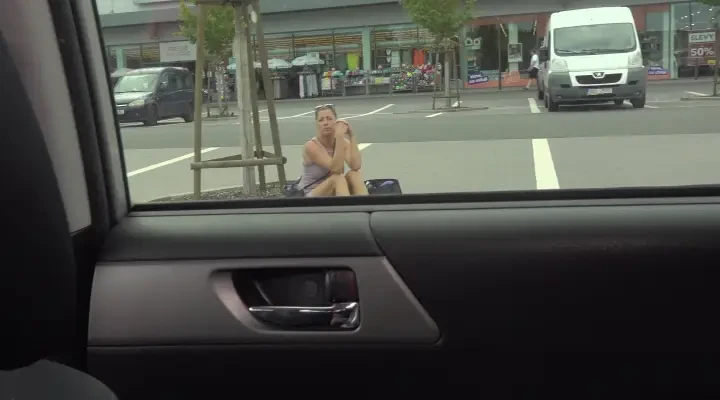 Sexy Whore Fucks Stranger For Lift
