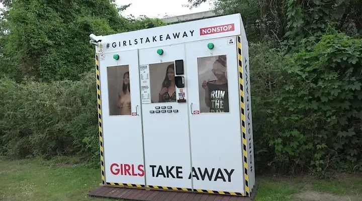 Czech Girl Naomi Bennet In 'Girlstakeaway'