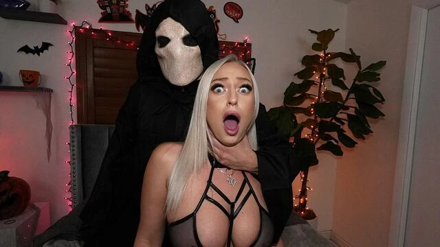 Stylish busty blonde Elana Bunnz fucked in the doggy style