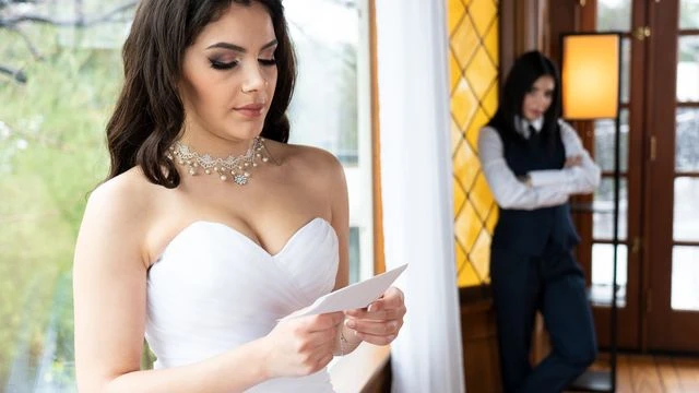 Ultimate lesbian sex with Valentina Nappi and Joanna Angel