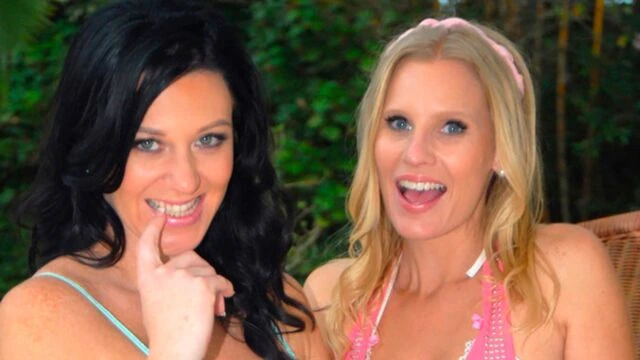 Hot lesbo licking with Brianna Ray and Licious Gia
